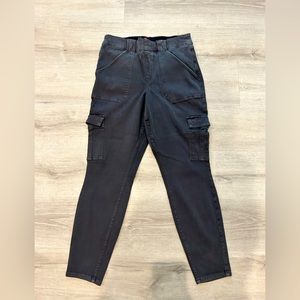 Spanx Stretch Twill Ankle Cargo Pant in Washed Black Gently Worn